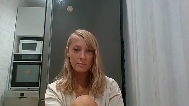 Snapshot of Vexxaa chatting on 09-12-25, 06:19 Vexxaa online show from 09-12-25, 06:19