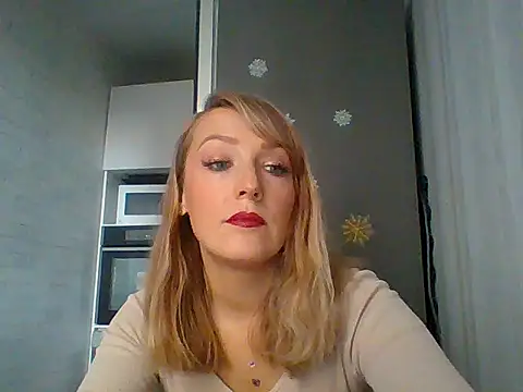 Snapshot of Vexxaa chatting on 12-19-25, 11:50 Vexxaa online show from 12-19-25, 11:50