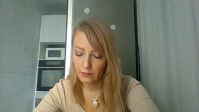 Snapshot of Vexxaa chatting on 01-12-26, 12:10 Vexxaa online show from 01-12-26, 12:10