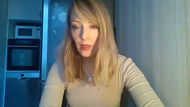 Snapshot of Vexxaa chatting on 01-14-26, 01:50 Vexxaa online show from 01-14-26, 01:50