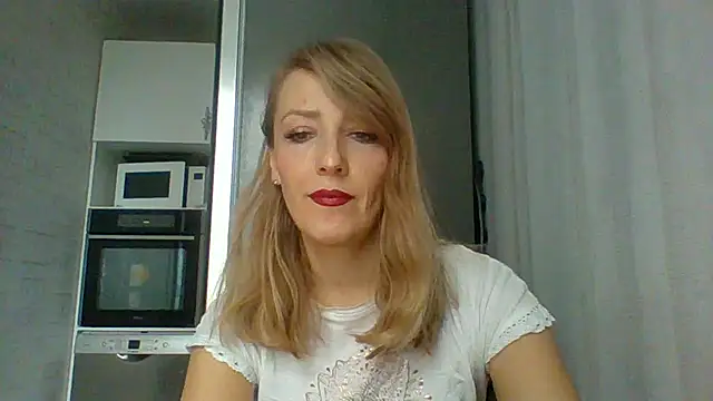 Snapshot of Vexxaa chatting on 02-13-26, 12:34 Vexxaa online show from 02-13-26, 12:34