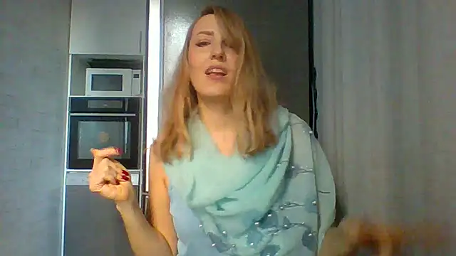 Snapshot of Vexxaa chatting on 02-19-26, 01:51 Vexxaa online show from 02-19-26, 01:51