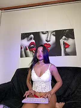 Snapshot of Sessash chatting on 05-16-26, 12:29 Sessash online show from 05-16-26, 12:29