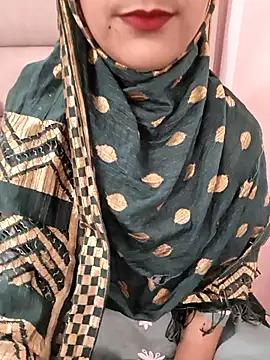 Snapshot of Indian-Aleena chatting on 04-04-26, 07:28 Indian-Aleena online show from 04-04-26, 07:28