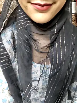 Snapshot of Indian-Aleena chatting on 04-28-26, 06:57 Indian-Aleena online show from 04-28-26, 06:57