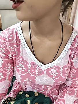 Snapshot of Indian-Aleena chatting on 04-30-26, 05:25 Indian-Aleena online show from 04-30-26, 05:25