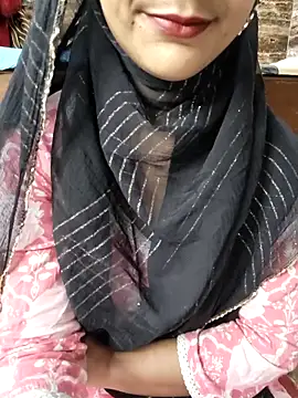 Snapshot of Indian-Aleena chatting on 04-30-26, 06:03 Indian-Aleena online show from 04-30-26, 06:03