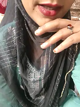 Snapshot of Indian-Aleena chatting on 05-07-26, 07:41 Indian-Aleena online show from 05-07-26, 07:41