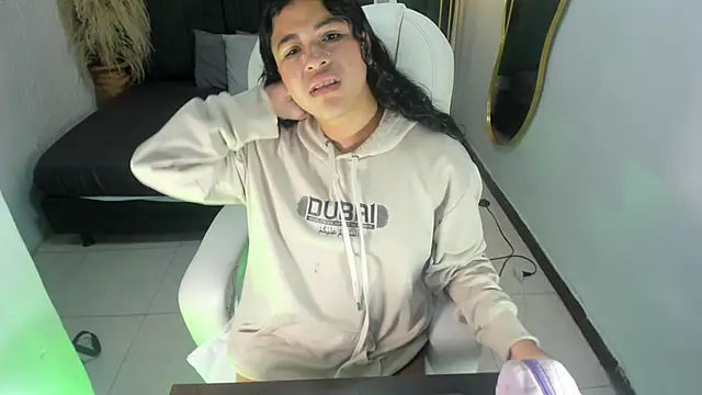 Ivy nt online show from 09-29-25, 06:24