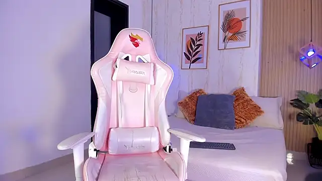 Ayleen Dunkan online show from 11-29-25, 01:25