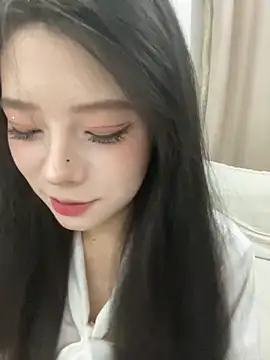 yuanyuanzi99 online show from 09-08-25, 07:24