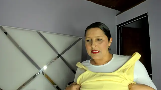 KikaDuque online show from 04-06-26, 08:10