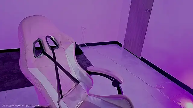 LilithCary online show from 01-06-26, 08:23