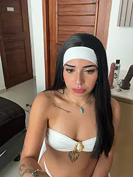 sweetbrunette22 online show from 07-27-26, 06:59