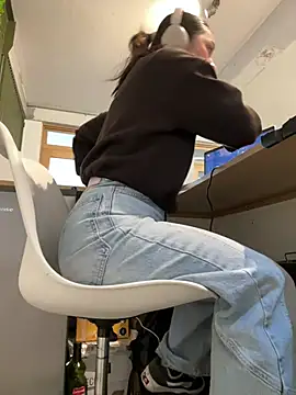 Snapshot of sisylucky chatting on 03-30-26, 03:57 sisylucky online show from 03-30-26, 03:57