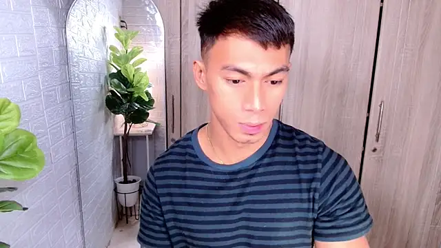 PinooyMilker online show from 10-06-25, 03:26