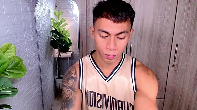 PinooyMilker online show from 10-07-25, 03:25