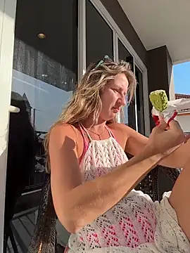 EvvaMur online show from 11-29-25, 09:01