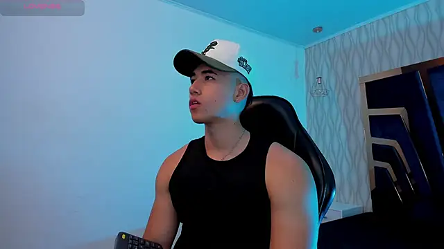 Snapshot of Draven_Marceaux chatting on 11-15-25, 11:18 Draven Marceaux online show from 11-15-25, 11:18