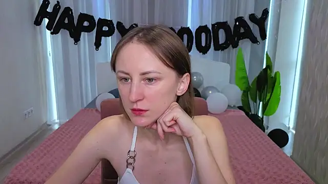 LuluChiiii online show from 10-30-25, 10:49