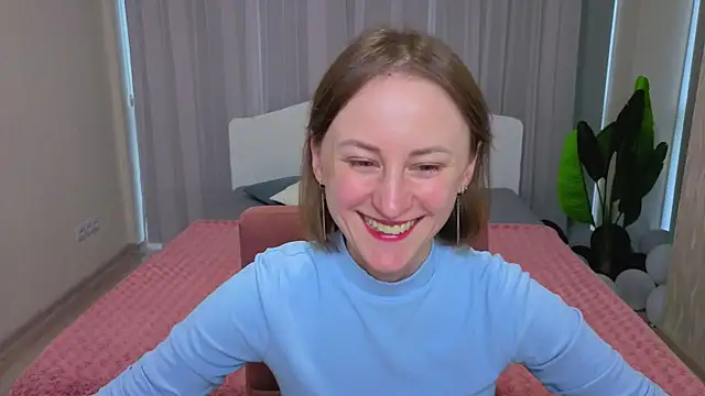 LuluChiiii online show from 11-16-25, 12:22