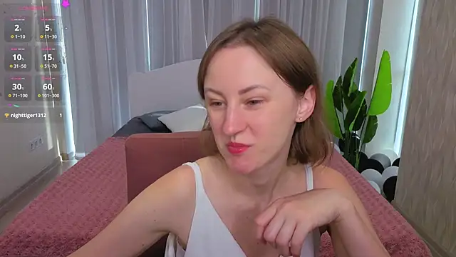 LuluChiiii online show from 11-27-25, 10:50