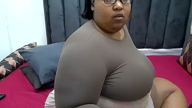 CocoFlames23 online show from 09-21-25, 05:58