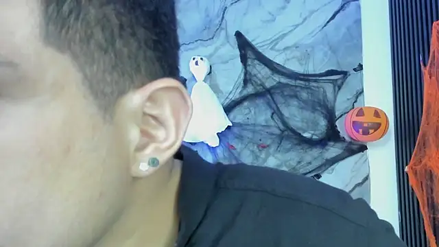 William Steel  online show from 10-19-25, 04:24