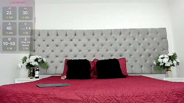 KellyRooss online show from 10-10-25, 07:24