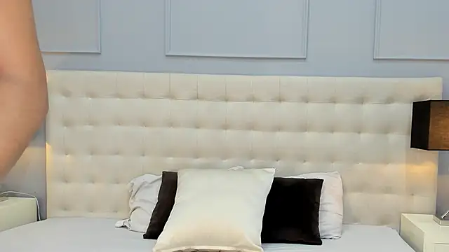 Snapshot of KellyRooss chatting on 11-27-25, 12:07 KellyRooss online show from 11-27-25, 12:07