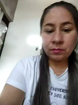 Snapshot of Nala1986 chatting on 09-15-25, 01:55 Nala1986 online show from 09-15-25, 01:55