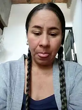 Snapshot of Nala1986 chatting on 09-25-25, 01:59 Nala1986 online show from 09-25-25, 01:59