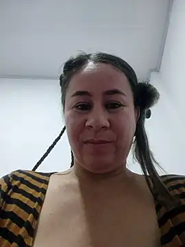 Snapshot of Nala1986 chatting on 09-28-25, 02:28 Nala1986 online show from 09-28-25, 02:28