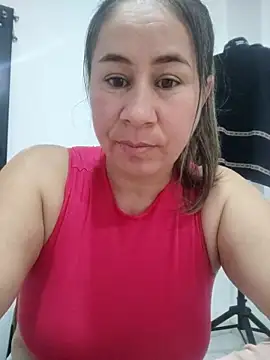 Snapshot of Nala1986 chatting on 10-01-25, 01:28 Nala1986 online show from 10-01-25, 01:28