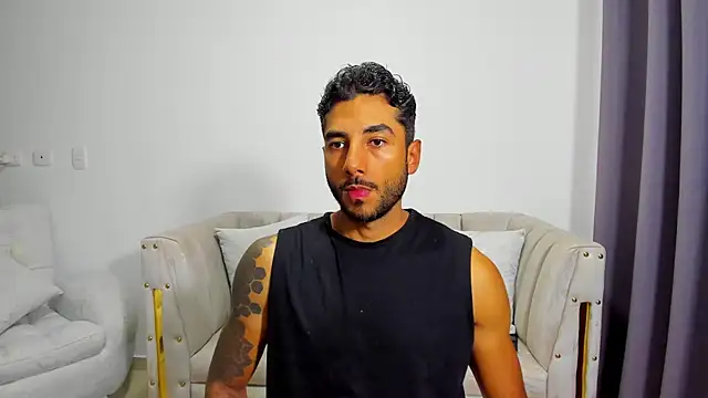 Snapshot of MARC_THOMPSON_ chatting on 09-30-25, 11:48 MARC THOMPSON online show from 09-30-25, 11:48