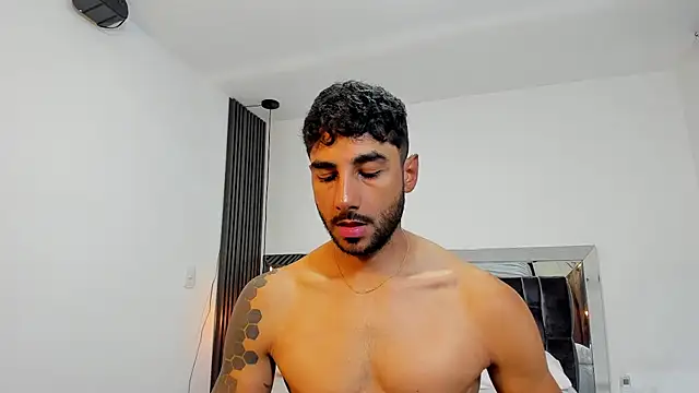 Snapshot of MARC_THOMPSON_ chatting on 10-26-25, 01:44 MARC THOMPSON online show from 10-26-25, 01:44