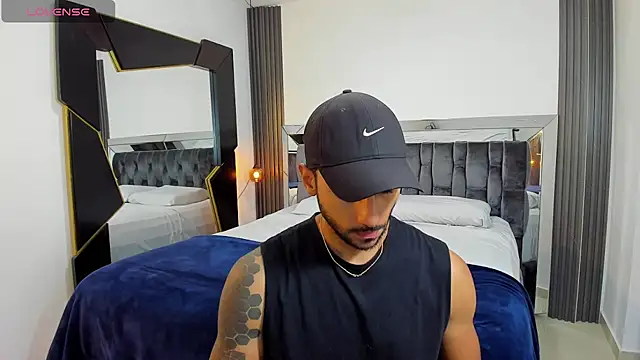 Snapshot of MARC_THOMPSON_ chatting on 11-03-25, 11:37 MARC THOMPSON online show from 11-03-25, 11:37