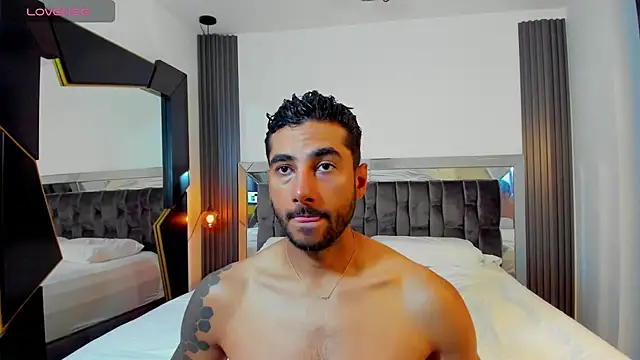 Snapshot of MARC_THOMPSON_ chatting on 11-07-25, 02:28 MARC THOMPSON online show from 11-07-25, 02:28