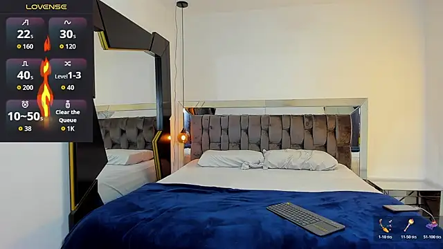 Snapshot of MARC_THOMPSON_ chatting on 12-01-25, 03:39 MARC THOMPSON online show from 12-01-25, 03:39