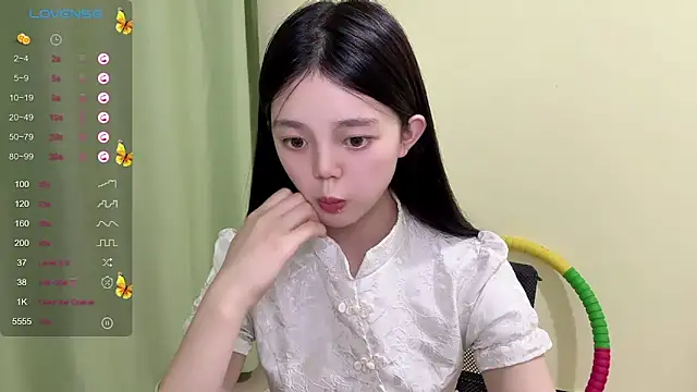 Snapshot of Nicole-13 chatting on 10-06-25, 02:47 Nicole-13 online show from 10-06-25, 02:47