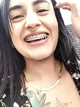 Snapshot of LilithPink_ chatting on 10-21-25, 04:19 LilithPink  online show from 10-21-25, 04:19