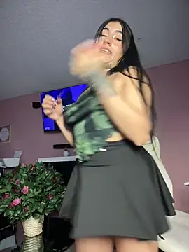 Snapshot of LilithPink_ chatting on 10-23-25, 12:10 LilithPink  online show from 10-23-25, 12:10