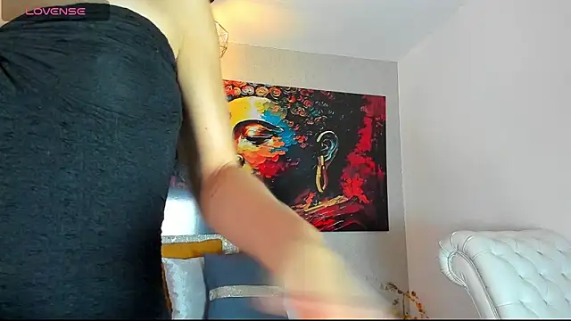 aitana baker  online show from 04-30-26, 03:35