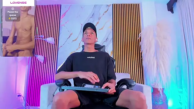 JulienSaint online show from 10-19-25, 07:25