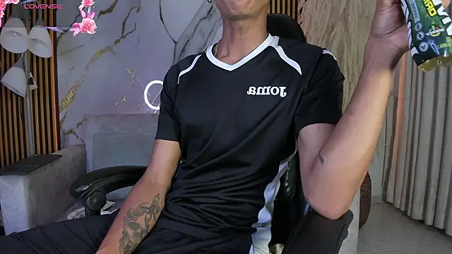 JulienSaint online show from 03-06-26, 12:23