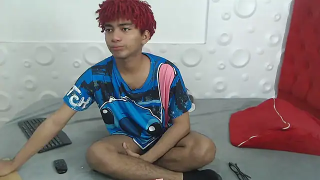 felipecams123 online show from 11-17-25, 02:28