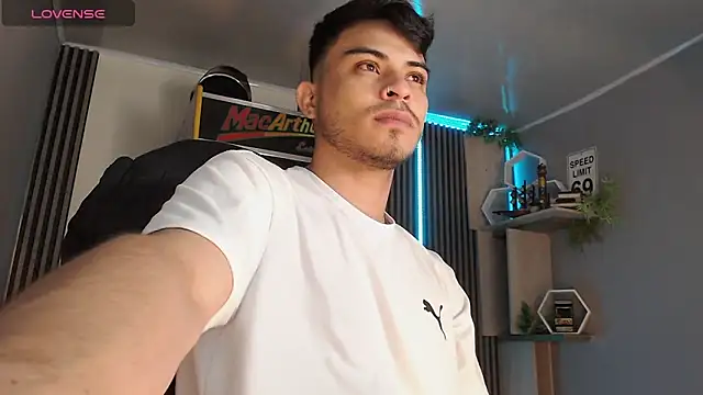 Bastian MCcormick online show from 10-08-25, 12:03