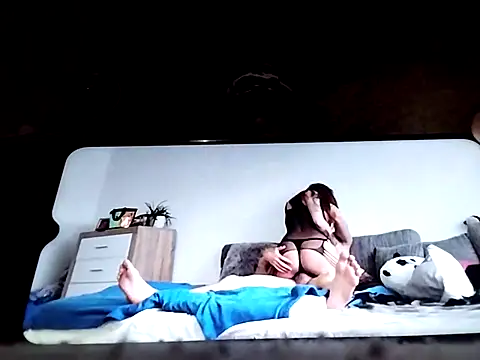 Snapshot of beda_gergo chatting on 10-20-25, 11:05 beda gergo online show from 10-20-25, 11:05