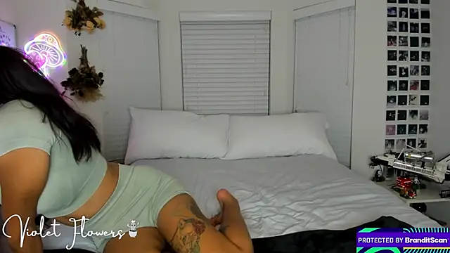 violetttflowers online show from 02-02-26, 02:32