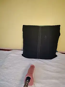 Snapshot of NiwarthanaSL chatting on 03-06-26, 03:14 NiwarthanaSL online show from 03-06-26, 03:14